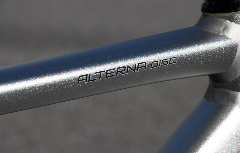 ALTERNA DISC